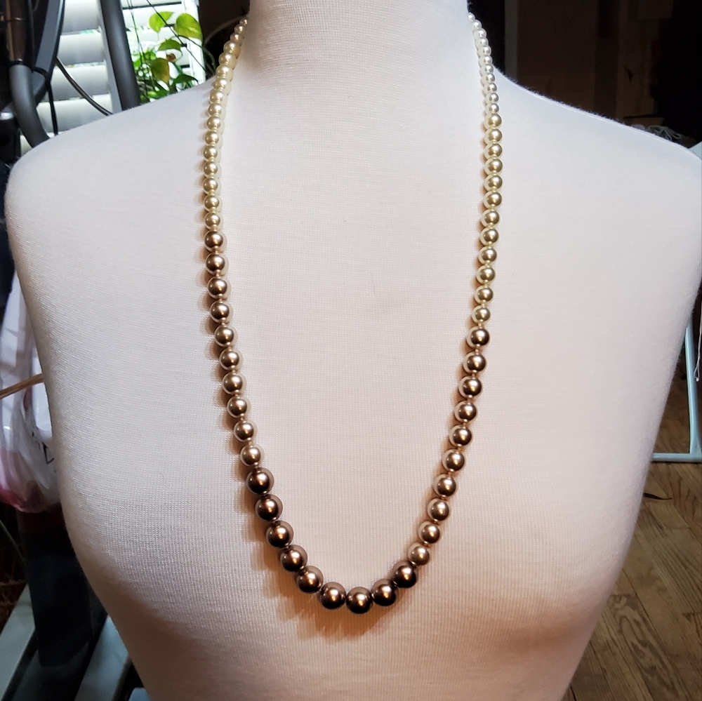 Elegant 3 Tone Faux Pearl Necklace